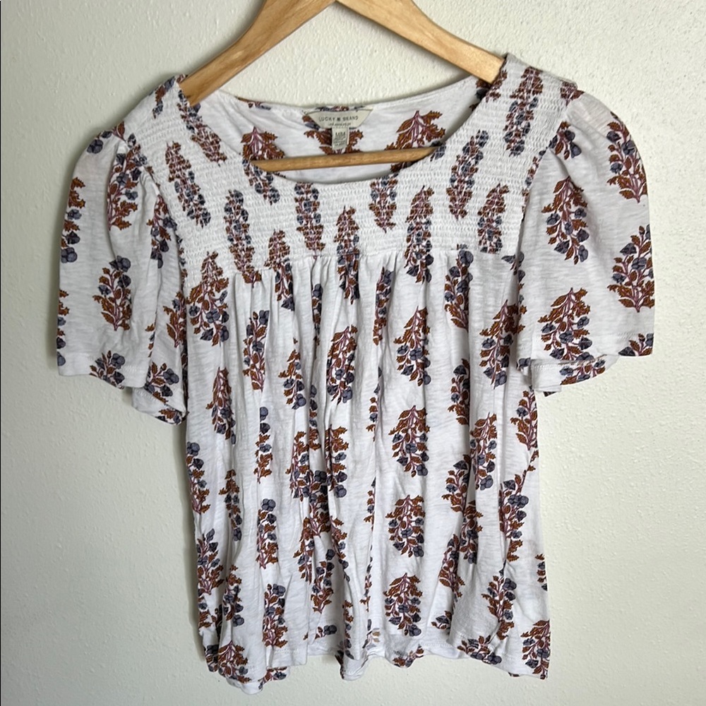 Lucky Brand White and Brown Pleated Blouse with Bib Collar